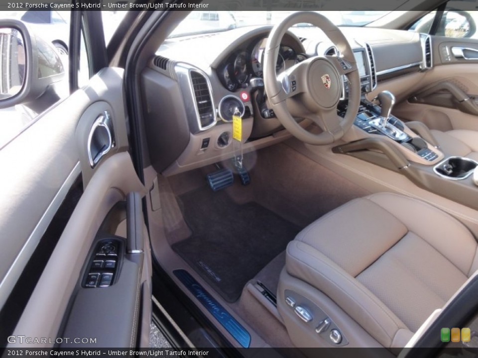 Umber Brown/Light Tartufo Interior Photo for the 2012 Porsche Cayenne S Hybrid #60362871