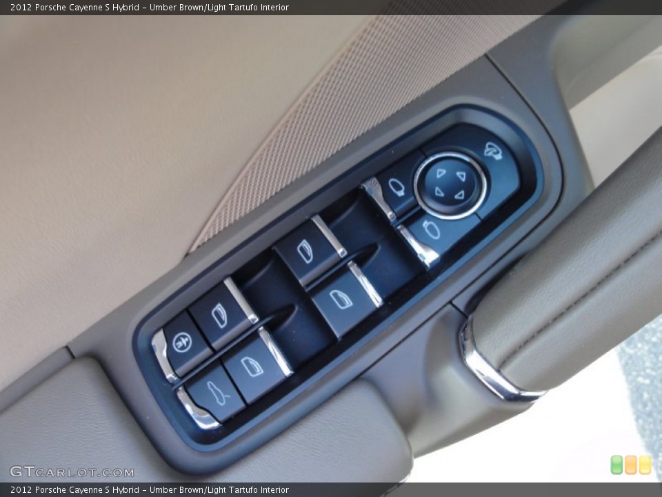 Umber Brown/Light Tartufo Interior Controls for the 2012 Porsche Cayenne S Hybrid #60362896