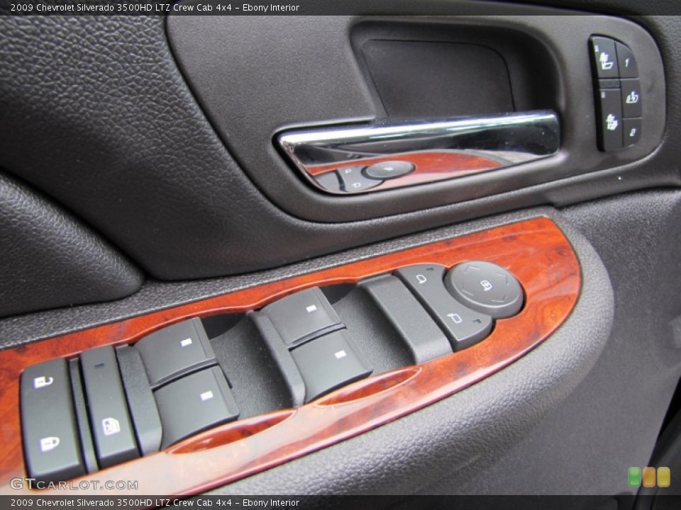 Ebony Interior Controls for the 2009 Chevrolet Silverado 3500HD LTZ Crew Cab 4x4 #60368196