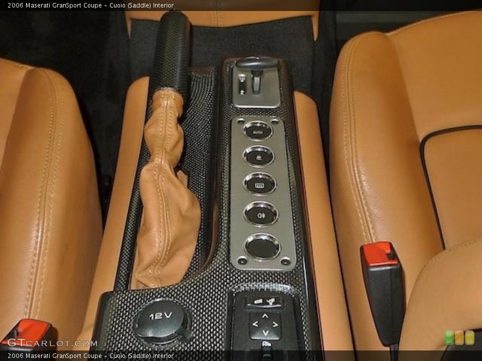 Cuoio (Saddle) Interior Controls for the 2006 Maserati GranSport Coupe #60375561