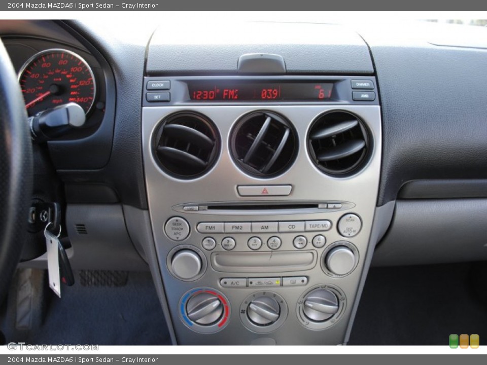Gray Interior Controls for the 2004 Mazda MAZDA6 i Sport Sedan #60381847