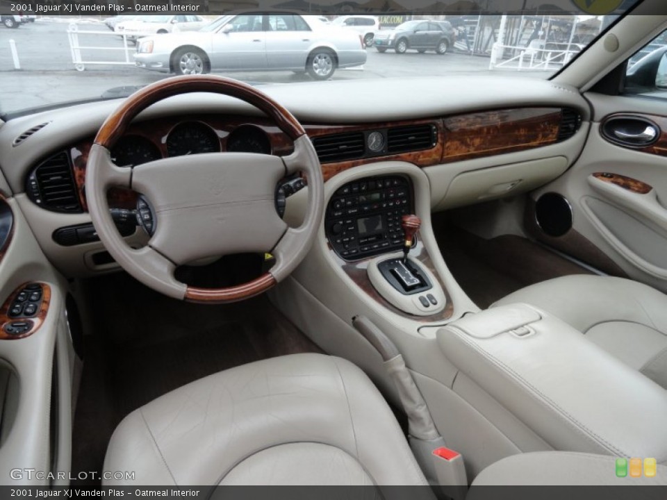 Oatmeal Interior Dashboard for the 2001 Jaguar XJ Vanden Plas #60381868