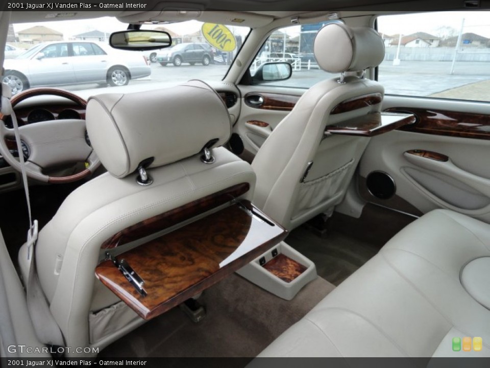 Oatmeal Interior Photo for the 2001 Jaguar XJ Vanden Plas #60381877