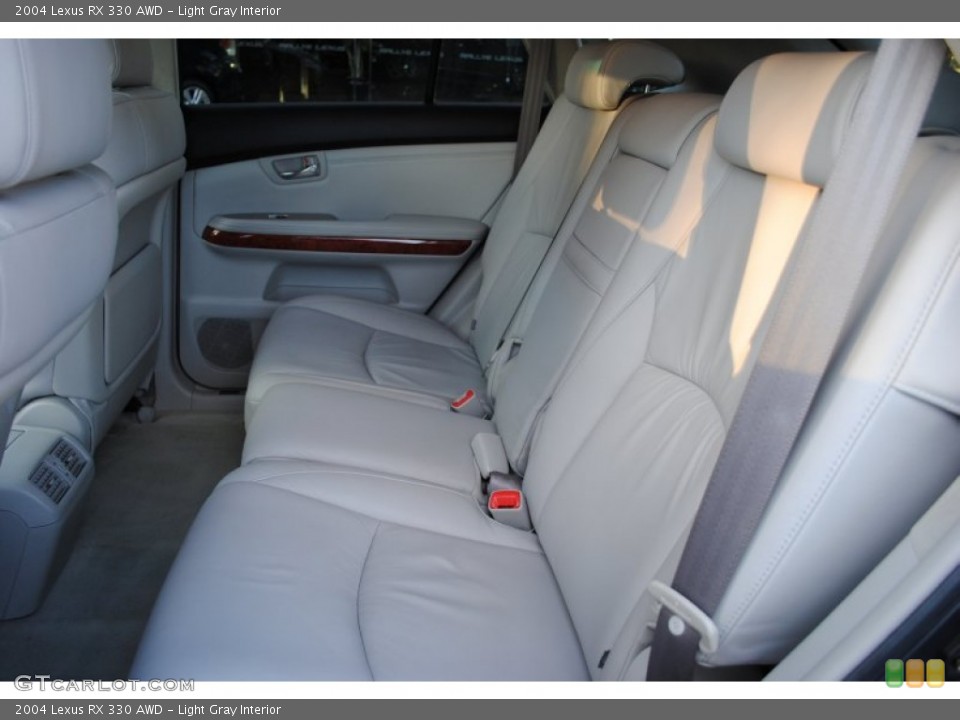 Light Gray Interior Photo for the 2004 Lexus RX 330 AWD #60402596