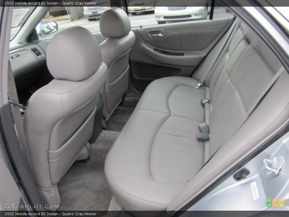 Quartz Gray Interior Photo for the 2002 Honda Accord EX Sedan #60407753
