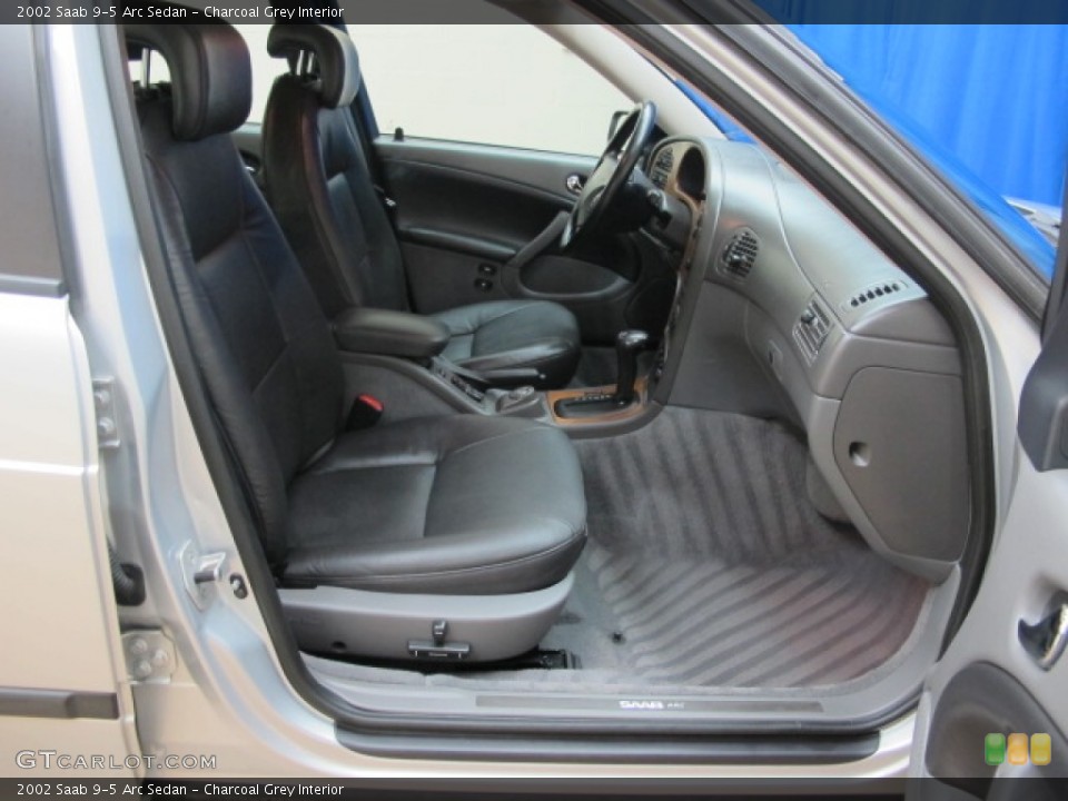 Charcoal Grey Interior Photo for the 2002 Saab 9-5 Arc Sedan #60415437