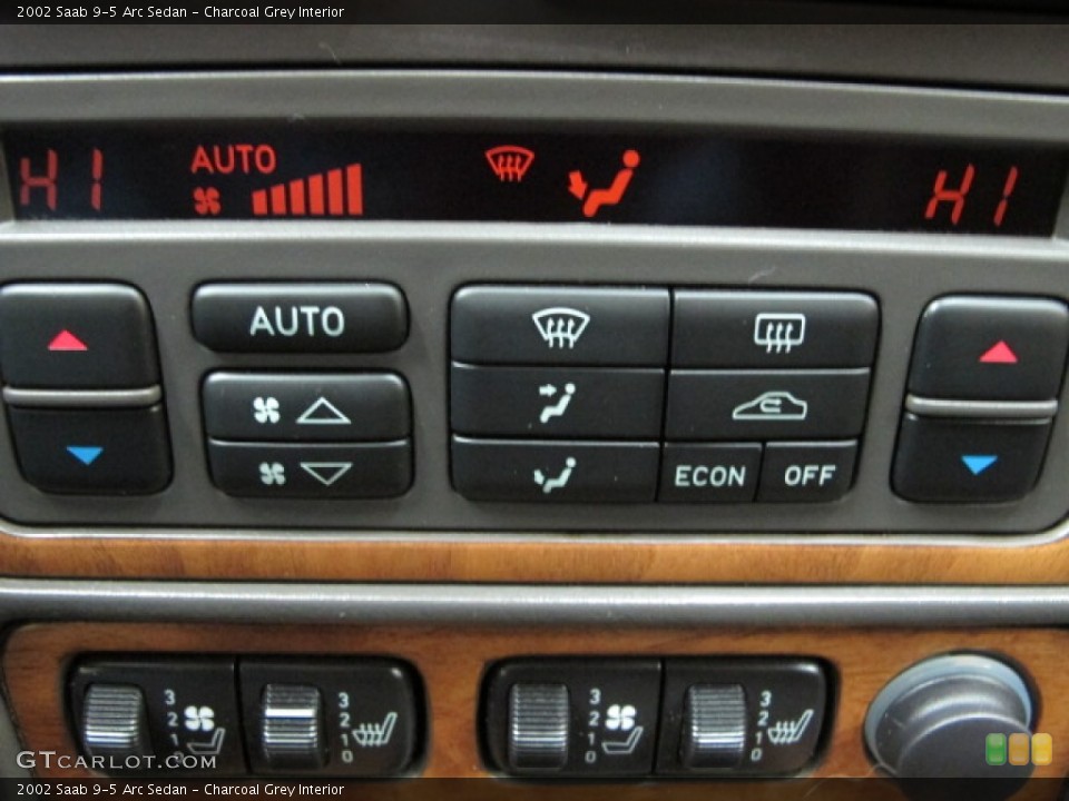 Charcoal Grey Interior Controls for the 2002 Saab 9-5 Arc Sedan #60415525
