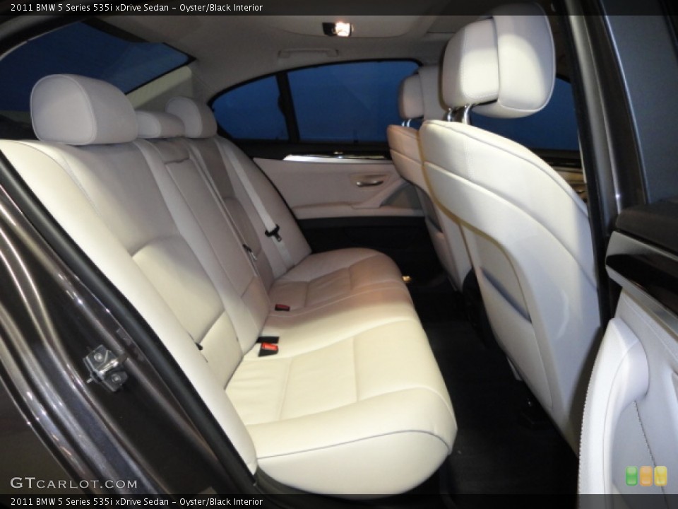Oyster/Black Interior Photo for the 2011 BMW 5 Series 535i xDrive Sedan #60421136