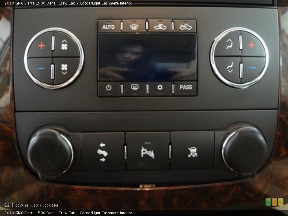 Cocoa/Light Cashmere Interior Controls for the 2010 GMC Sierra 1500 Denali Crew Cab #60460125