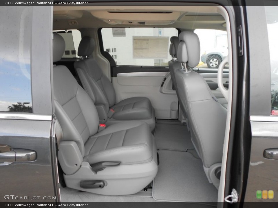 Aero Gray Interior Photo for the 2012 Volkswagen Routan SEL #60464731