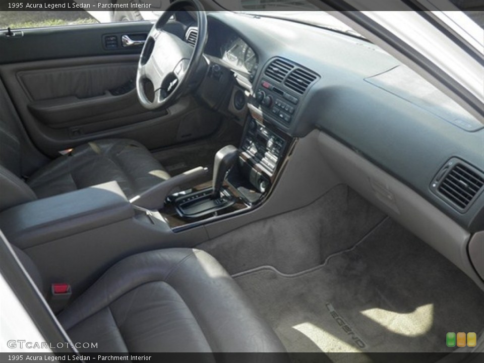 Parchment Interior Dashboard for the 1995 Acura Legend L Sedan #60467110