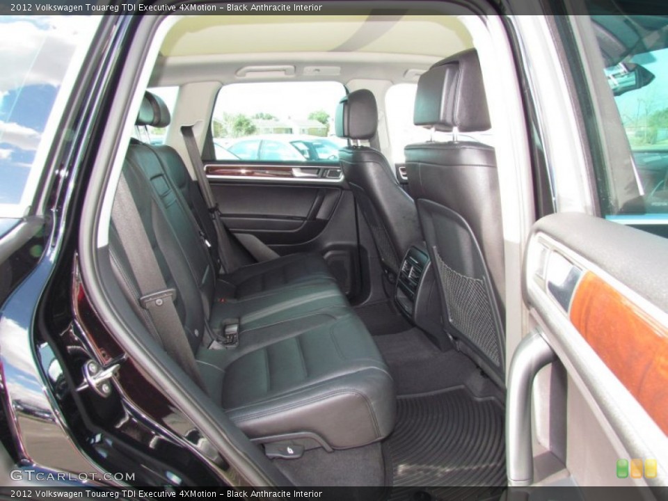 Black Anthracite Interior Photo for the 2012 Volkswagen Touareg TDI Executive 4XMotion #60469004