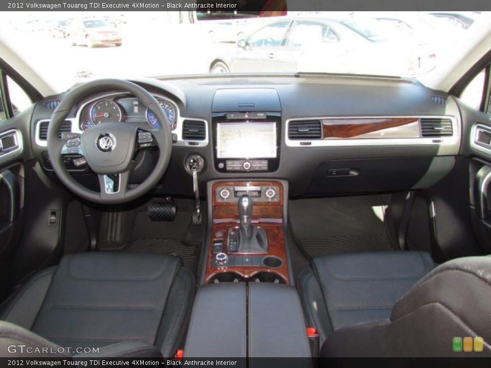 Black Anthracite Interior Photo for the 2012 Volkswagen Touareg TDI Executive 4XMotion #60469016