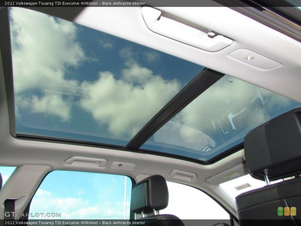 Black Anthracite Interior Sunroof for the 2012 Volkswagen Touareg TDI Executive 4XMotion #60469025
