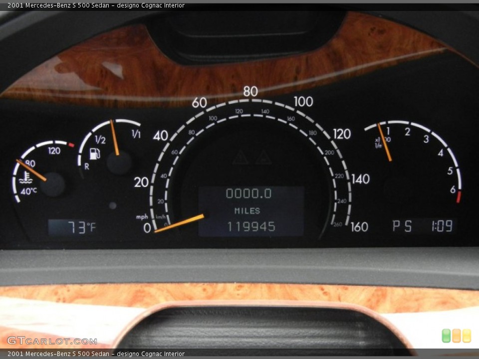 designo Cognac Interior Gauges for the 2001 Mercedes-Benz S 500 Sedan #60469026