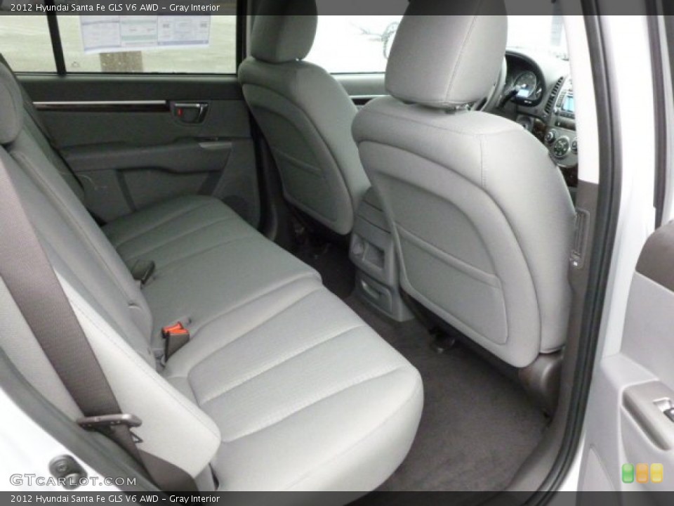 Gray Interior Photo for the 2012 Hyundai Santa Fe GLS V6 AWD #60472370