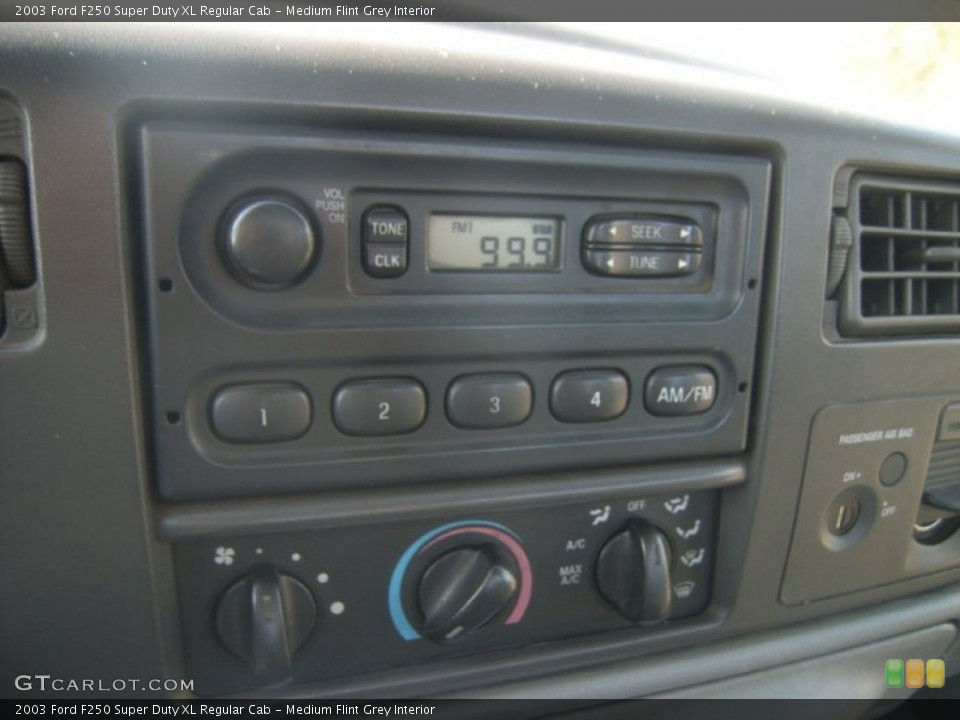 Medium Flint Grey Interior Audio System for the 2003 Ford F250 Super Duty XL Regular Cab #60505577