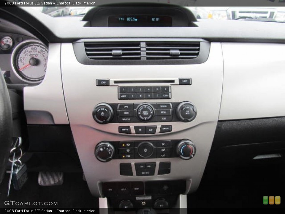 Charcoal Black Interior Controls for the 2008 Ford Focus SES Sedan #60513443