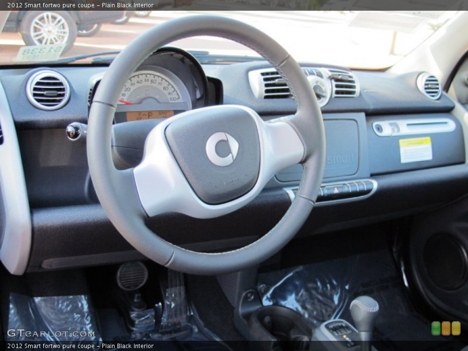 Plain Black Interior Dashboard for the 2012 Smart fortwo pure coupe #60517962