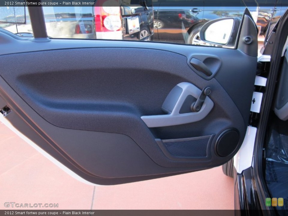 Plain Black Interior Door Panel for the 2012 Smart fortwo pure coupe #60517971