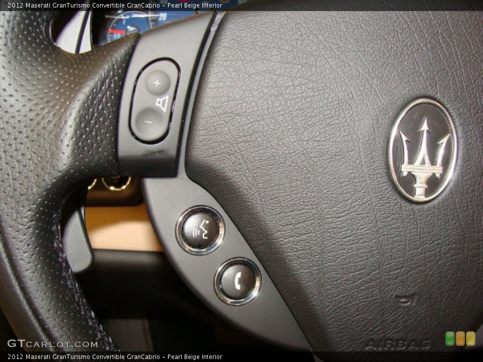 Pearl Beige Interior Controls for the 2012 Maserati GranTurismo Convertible GranCabrio #60525385