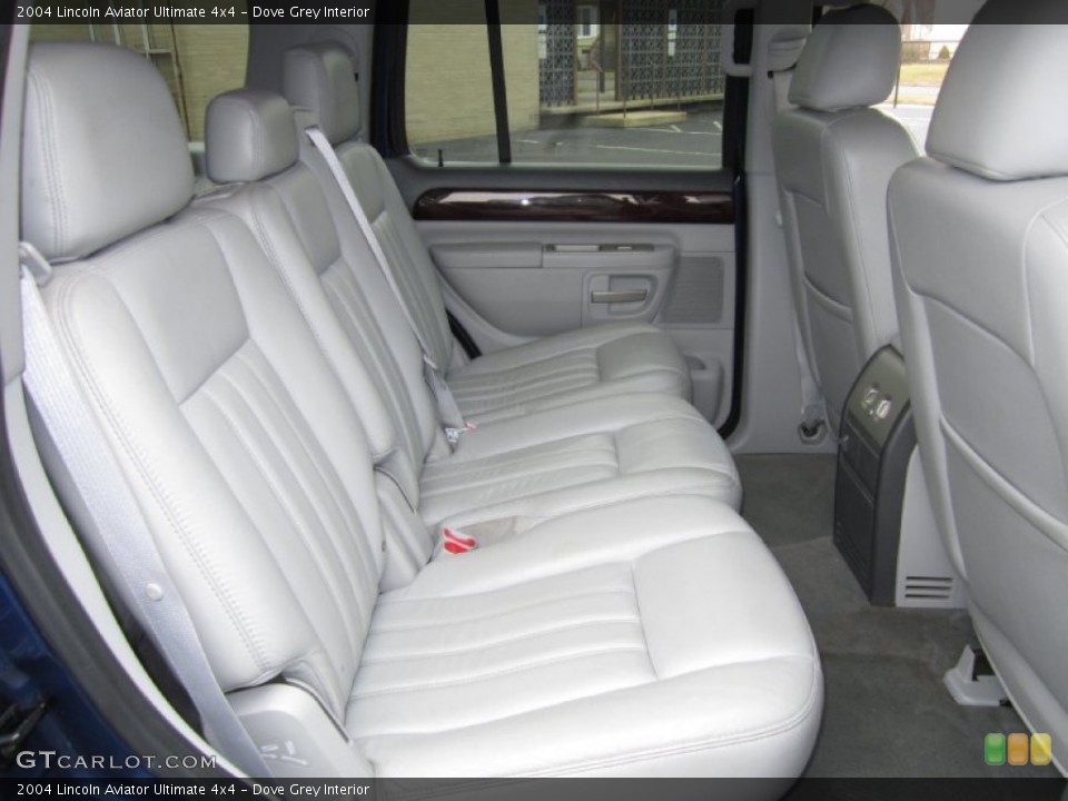 Dove Grey Interior Photo for the 2004 Lincoln Aviator Ultimate 4x4 #60526169
