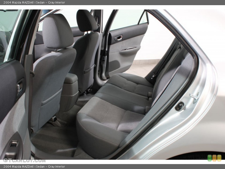 Gray Interior Photo for the 2004 Mazda MAZDA6 i Sedan #60530464
