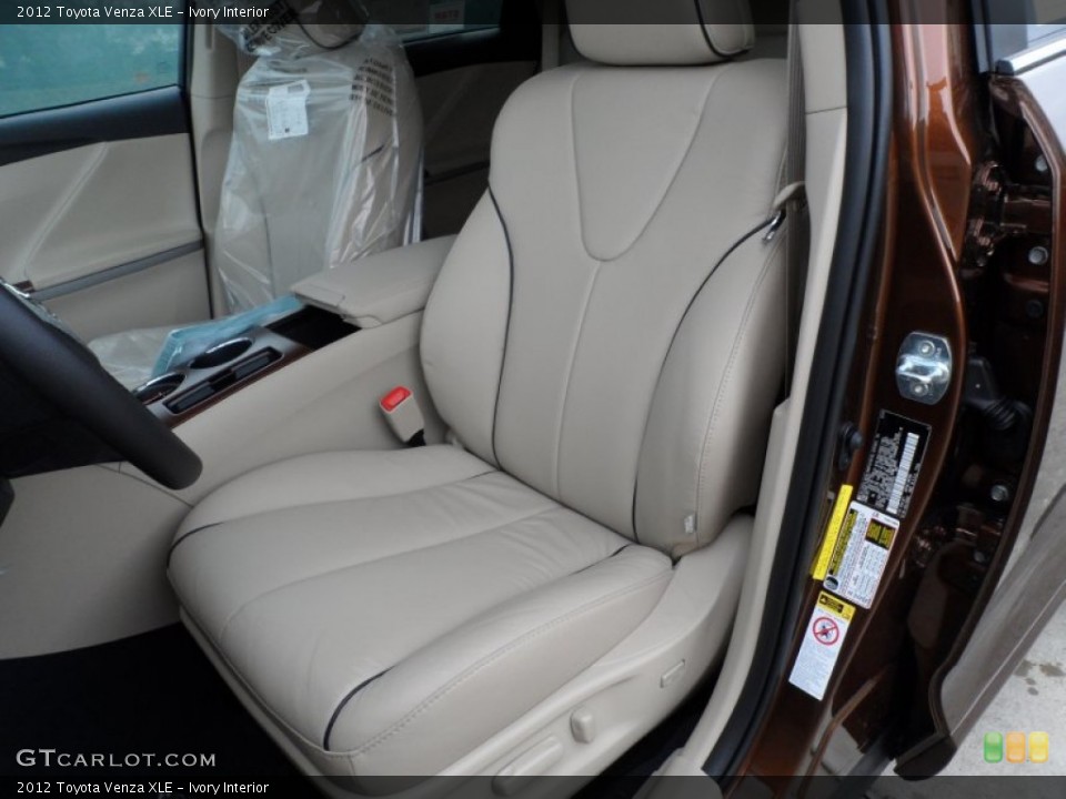 Ivory Interior Photo for the 2012 Toyota Venza XLE #60536770