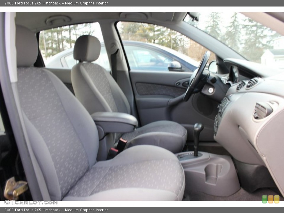 Medium Graphite Interior Photo for the 2003 Ford Focus ZX5 Hatchback #60537385