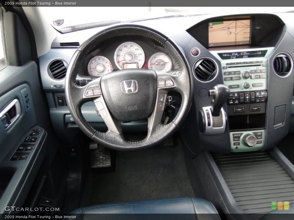 Blue Interior Dashboard for the 2009 Honda Pilot Touring #60549778