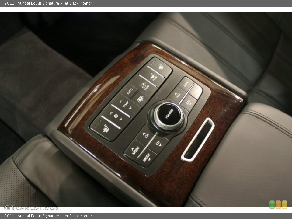 Jet Black Interior Controls for the 2011 Hyundai Equus Signature #60564629
