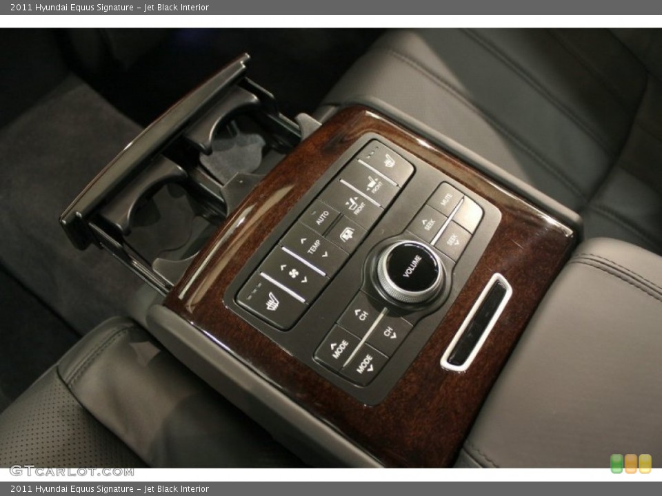 Jet Black Interior Controls for the 2011 Hyundai Equus Signature #60564638