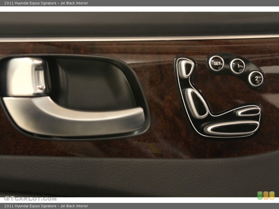 Jet Black Interior Controls for the 2011 Hyundai Equus Signature #60564761