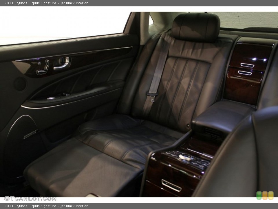 Jet Black Interior Rear Seat for the 2011 Hyundai Equus Signature #60565184