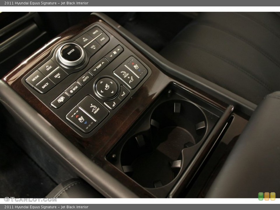 Jet Black Interior Controls for the 2011 Hyundai Equus Signature #60565211