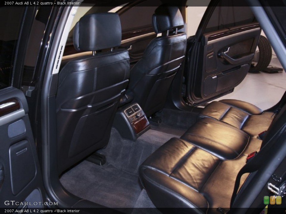 Black Interior Rear Seat for the 2007 Audi A8 L 4.2 quattro #60569156