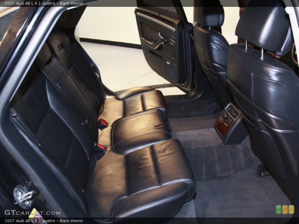 Black Interior Rear Seat for the 2007 Audi A8 L 4.2 quattro #60569165