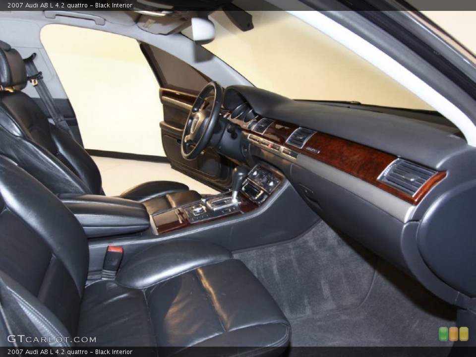 Black Interior Dashboard for the 2007 Audi A8 L 4.2 quattro #60569180