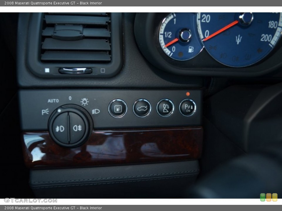 Black Interior Controls for the 2008 Maserati Quattroporte Executive GT #60578653