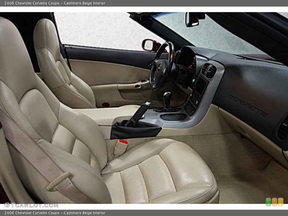 Cashmere Beige Interior Photo for the 2006 Chevrolet Corvette Coupe #60587677