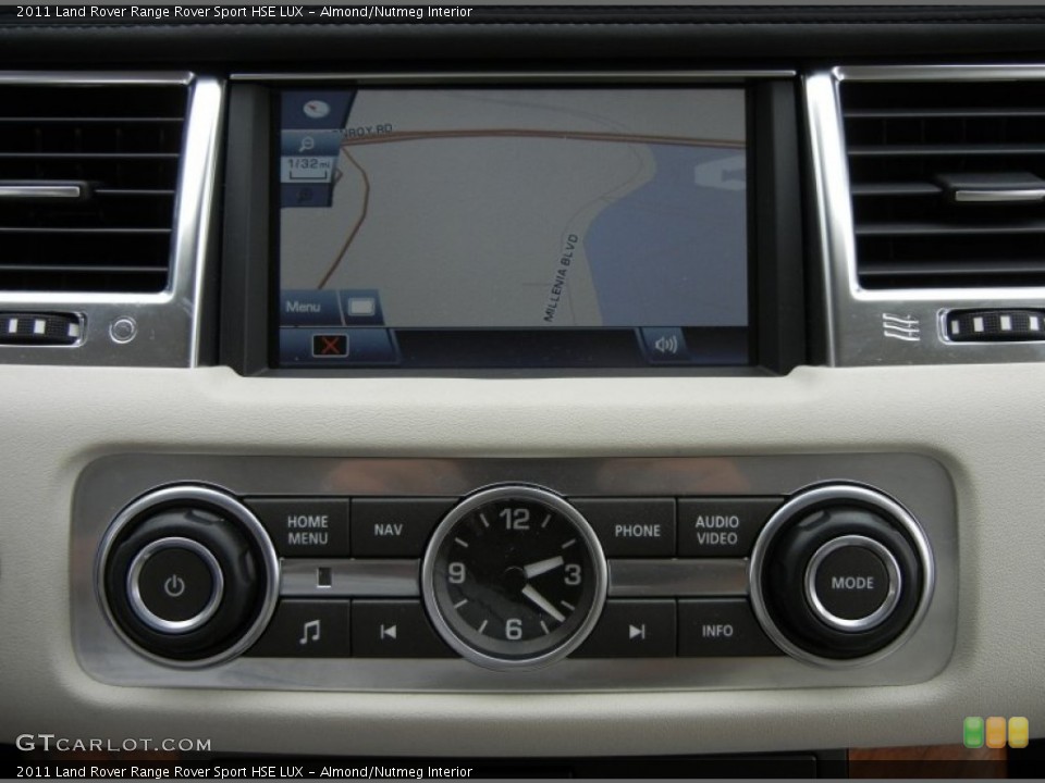 Almond/Nutmeg Interior Controls for the 2011 Land Rover Range Rover Sport HSE LUX #60598580