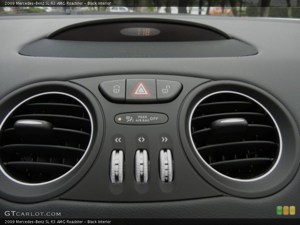 Black Interior Controls for the 2009 Mercedes-Benz SL 63 AMG Roadster #60599199