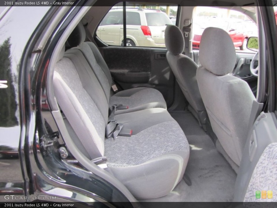 Gray Interior Photo for the 2001 Isuzu Rodeo LS 4WD #60612488