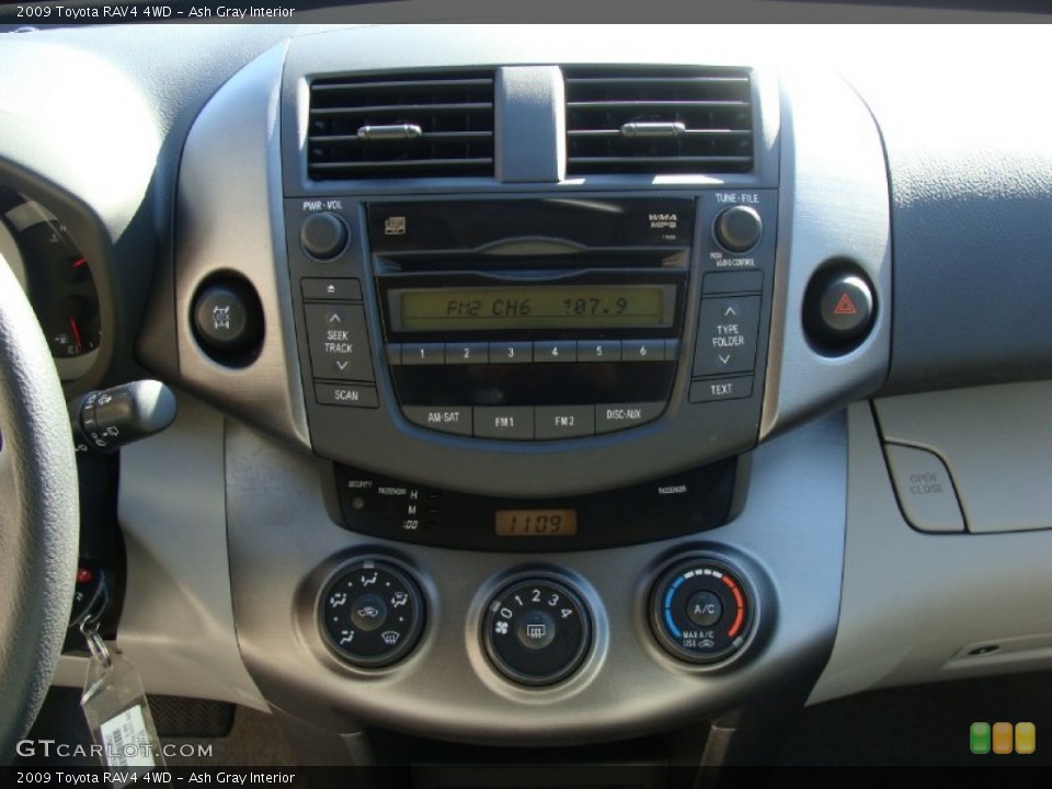 Ash Gray Interior Controls for the 2009 Toyota RAV4 4WD #60616856