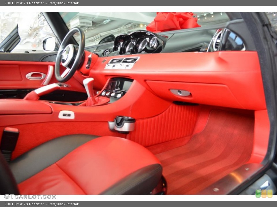 Red/Black Interior Photo for the 2001 BMW Z8 Roadster #60627766