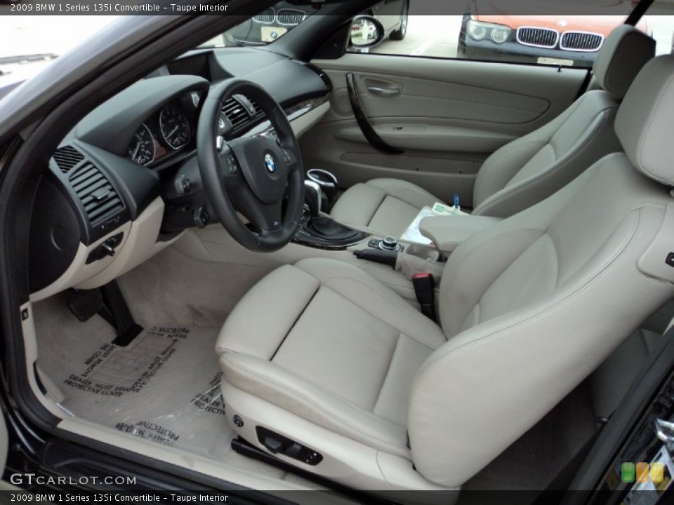 Taupe Interior Photo for the 2009 BMW 1 Series 135i Convertible #60638870