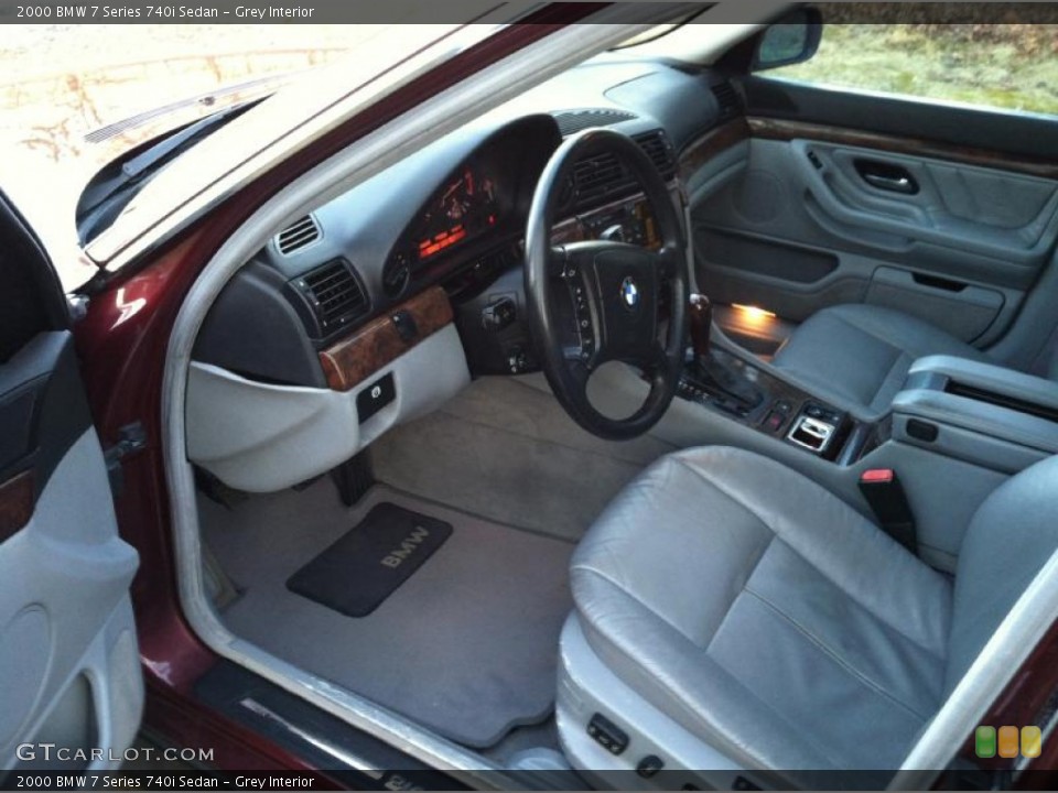 Grey Interior Photo for the 2000 BMW 7 Series 740i Sedan #60641623