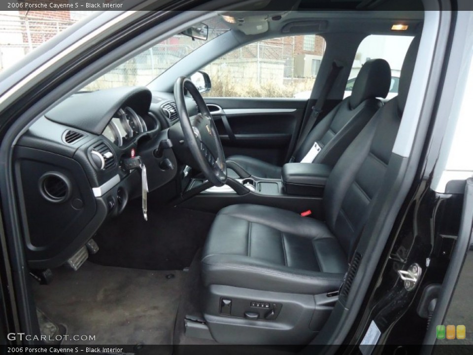 Black Interior Photo for the 2006 Porsche Cayenne S #60647455