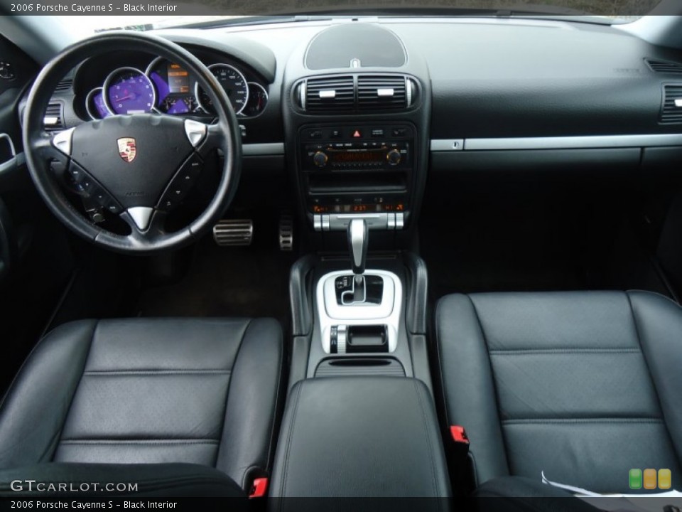 Black Interior Dashboard for the 2006 Porsche Cayenne S #60647590