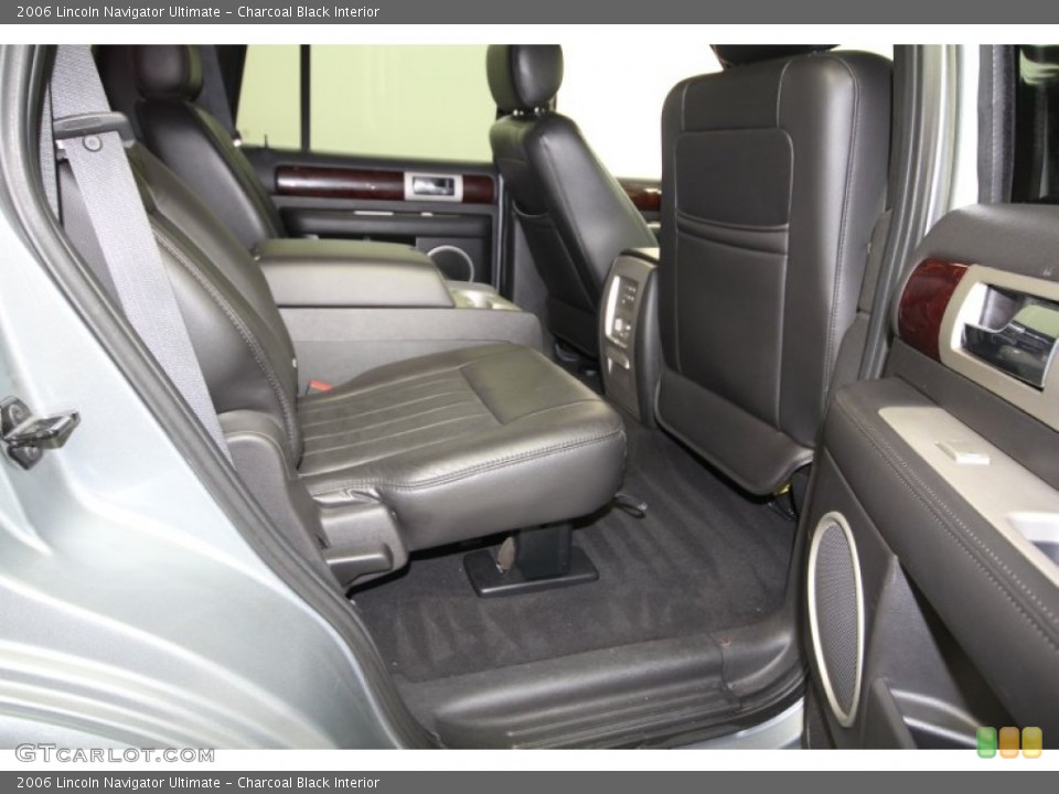 Charcoal Black Interior Rear Seat for the 2006 Lincoln Navigator Ultimate #60678680
